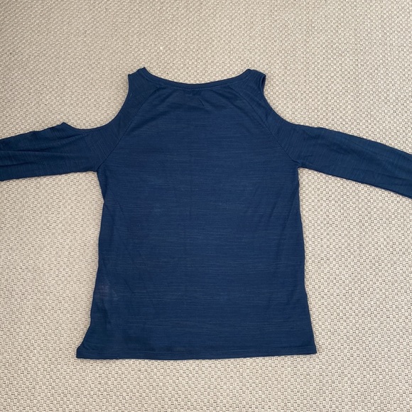 Only Sweater - Picture 3 of 4